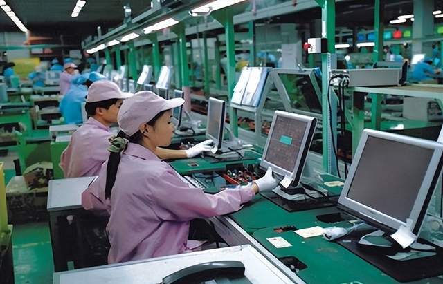 富士康在美投資遇挫 軟件外包服務(wù)戰(zhàn)略失策與百億損失之痛